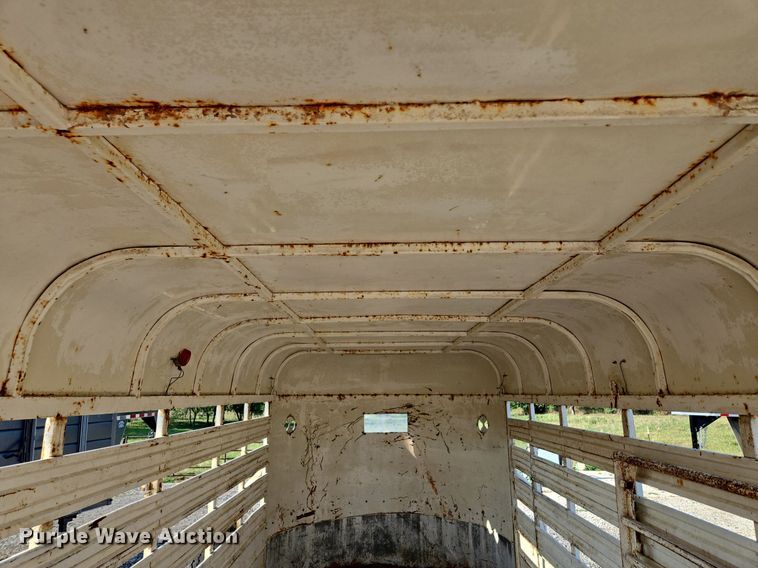 image for item DR8749 1978 W.W Trailer livestock trailer