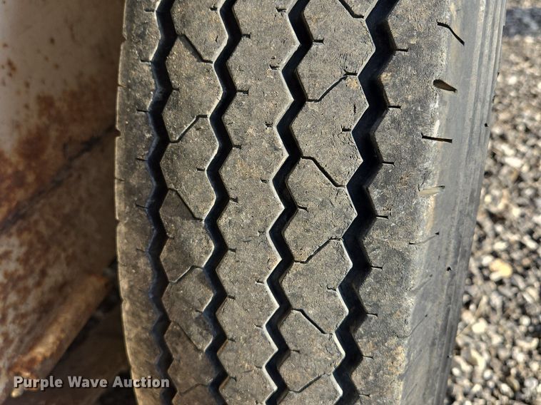 image for item DR8749 1978 W.W Trailer livestock trailer