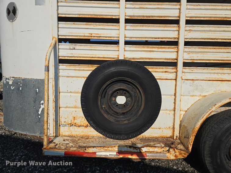 image for item DR8749 1978 W.W Trailer livestock trailer