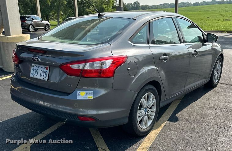 image for item DS4242 2012 Ford Focus SEL 