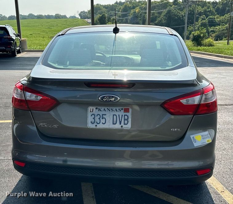 image for item DS4242 2012 Ford Focus SEL 