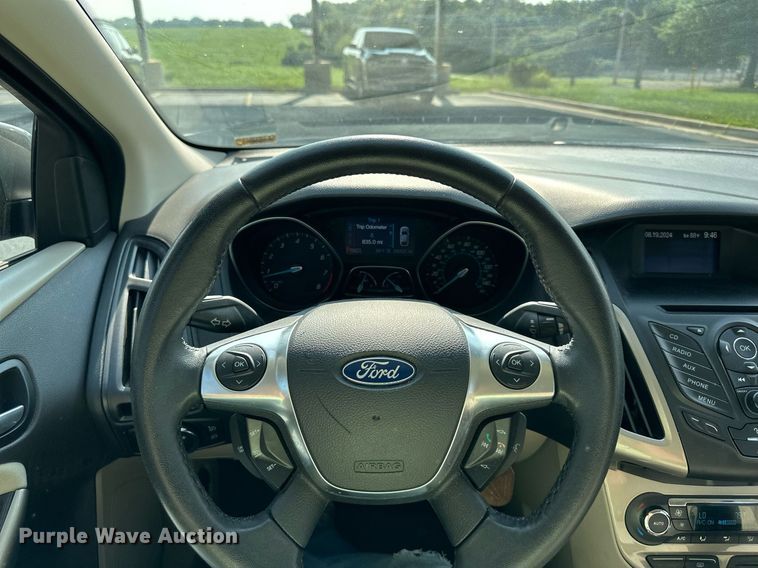 image for item DS4242 2012 Ford Focus SEL 