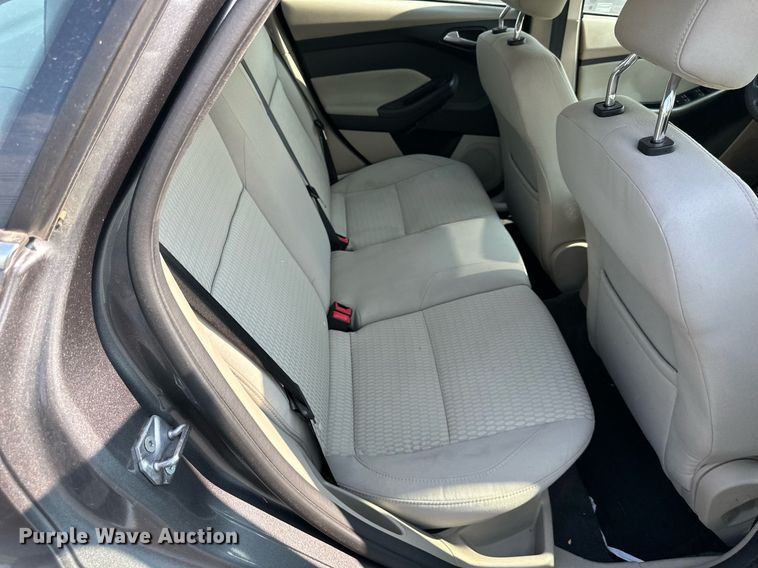 image for item DS4242 2012 Ford Focus SEL 