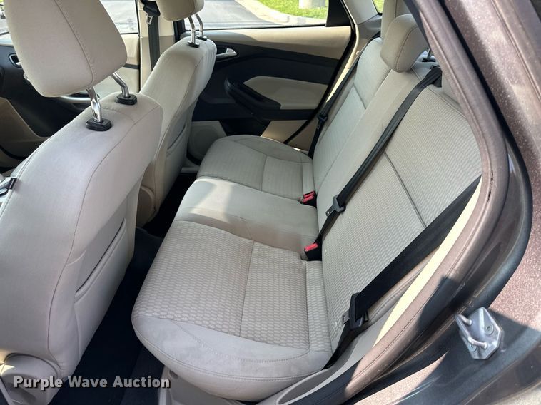 image for item DS4242 2012 Ford Focus SEL 