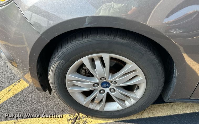 image for item DS4242 2012 Ford Focus SEL 