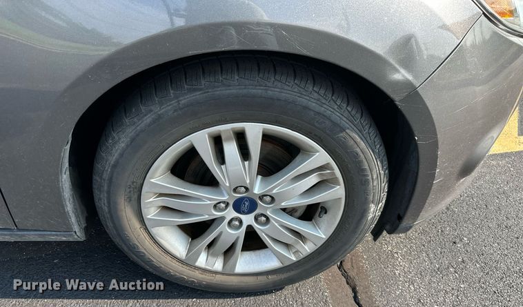 image for item DS4242 2012 Ford Focus SEL 