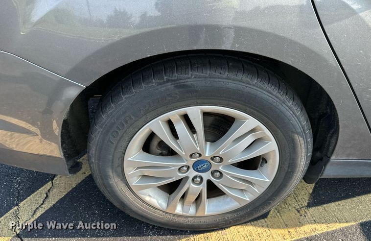 image for item DS4242 2012 Ford Focus SEL 