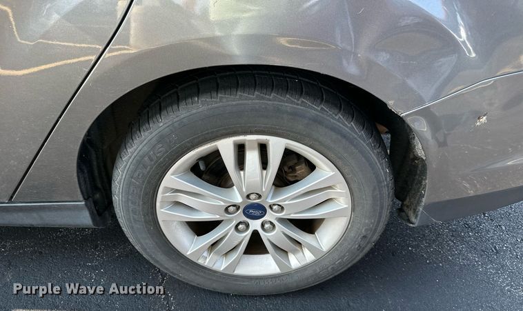 image for item DS4242 2012 Ford Focus SEL 