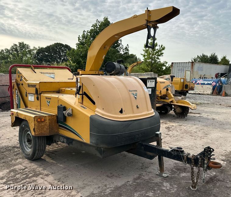image for item DS4252 2010 Vermeer  BC1500 wood chipper