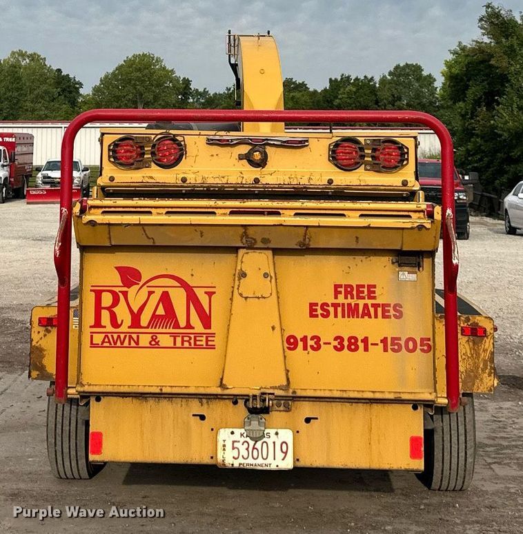 image for item DS4252 2010 Vermeer  BC1500 wood chipper