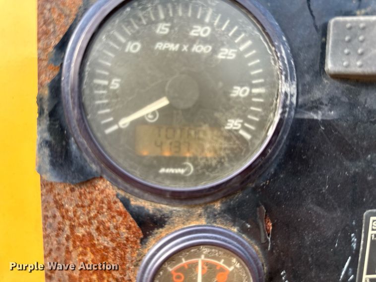 image for item DS4252 2010 Vermeer  BC1500 wood chipper