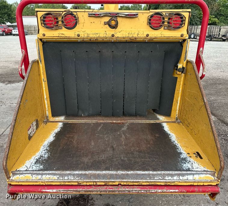 image for item DS4252 2010 Vermeer  BC1500 wood chipper