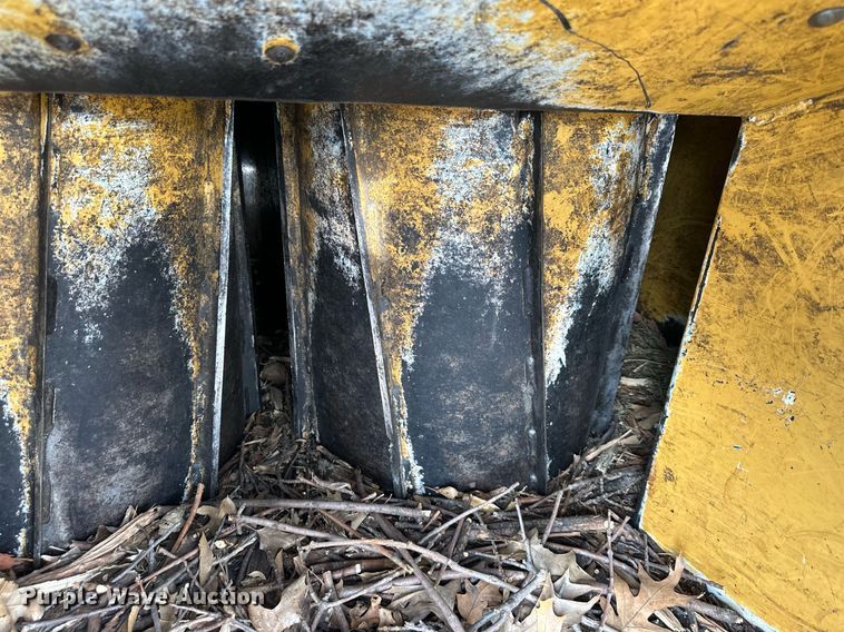 image for item DS4252 2010 Vermeer  BC1500 wood chipper