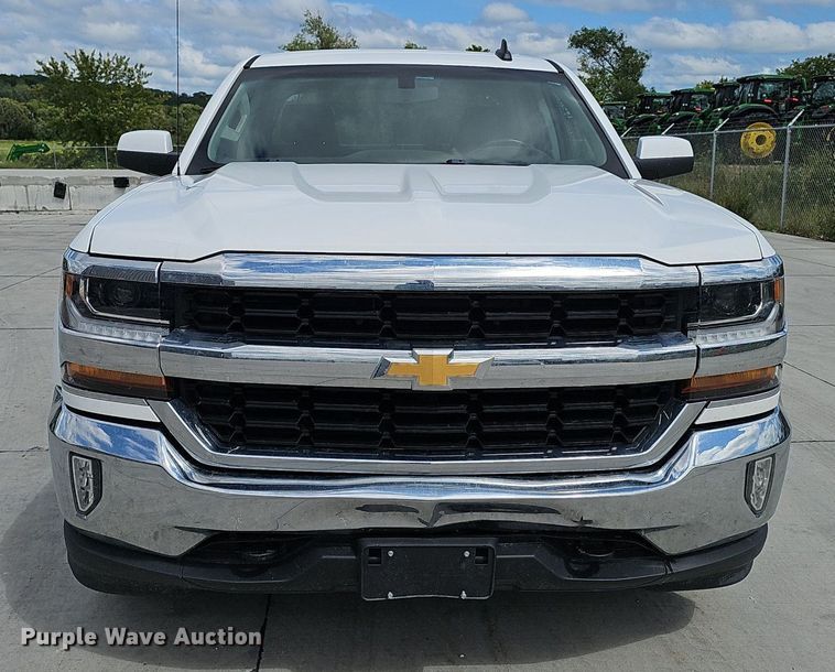 image for item DS4709 2018 Chevrolet Silverado 1500 Double Cab pickup truck