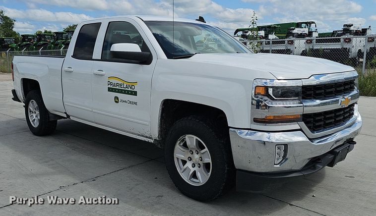 image for item DS4709 2018 Chevrolet Silverado 1500 Double Cab pickup truck