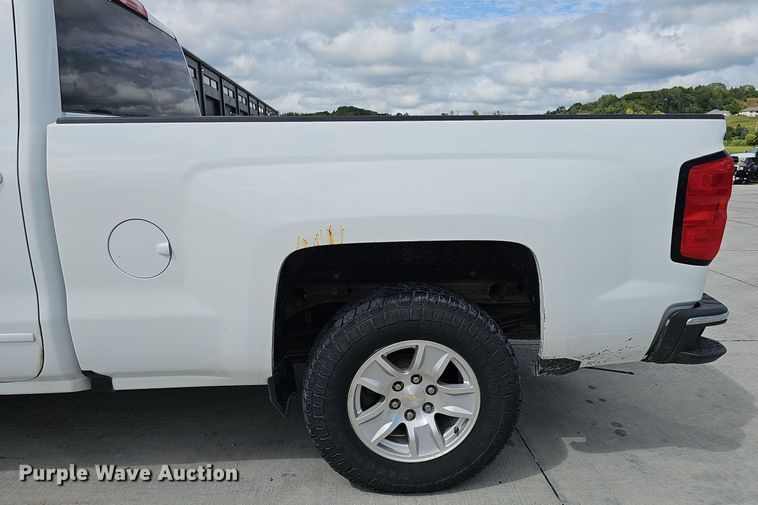 image for item DS4709 2018 Chevrolet Silverado 1500 Double Cab pickup truck