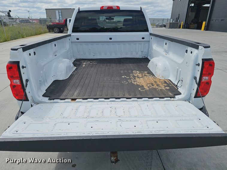 image for item DS4709 2018 Chevrolet Silverado 1500 Double Cab pickup truck