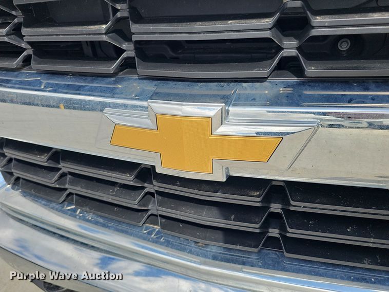 image for item DS4709 2018 Chevrolet Silverado 1500 Double Cab pickup truck