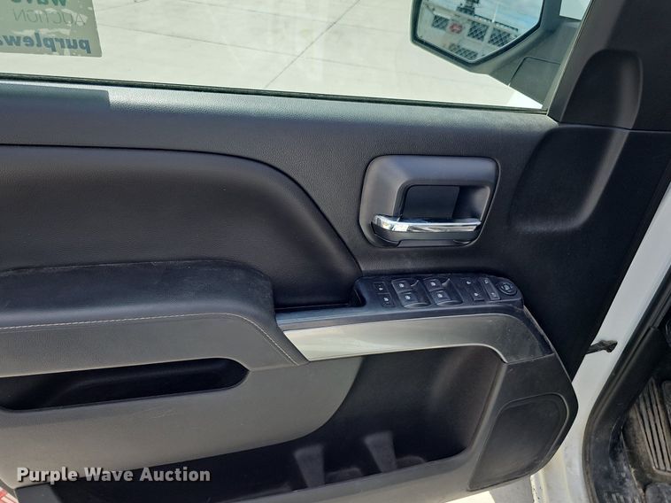 image for item DS4709 2018 Chevrolet Silverado 1500 Double Cab pickup truck