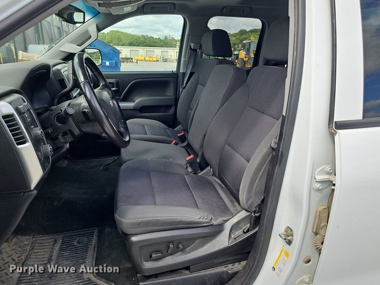 image for item DS4709 2018 Chevrolet Silverado 1500 Double Cab pickup truck