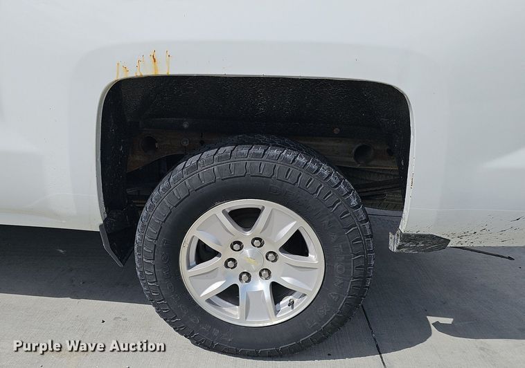 image for item DS4709 2018 Chevrolet Silverado 1500 Double Cab pickup truck