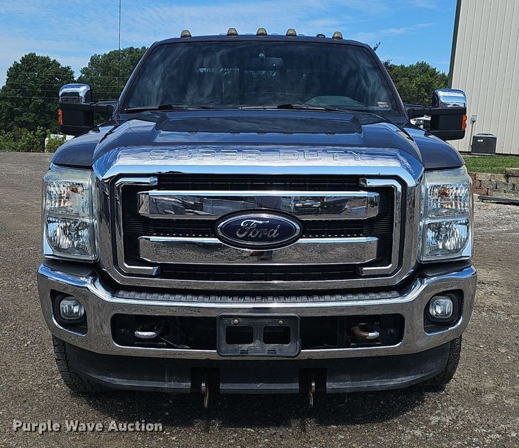 image for item DS4712 2012 Ford F350 Super Duty Lariat Crew Cab pickup truck