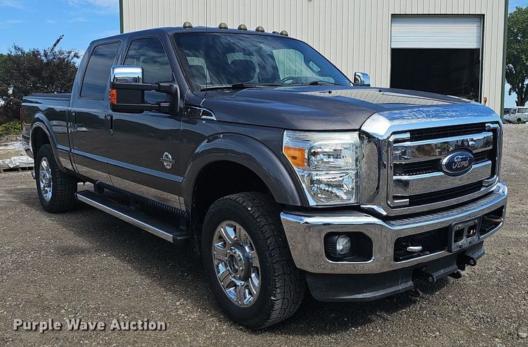 image for item DS4712 2012 Ford F350 Super Duty Lariat Crew Cab pickup truck