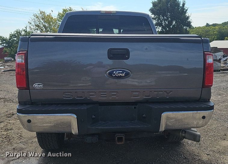 image for item DS4712 2012 Ford F350 Super Duty Lariat Crew Cab pickup truck