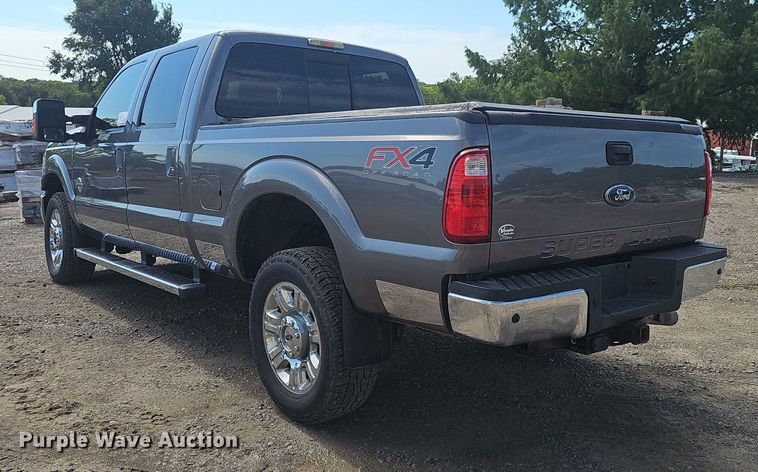 image for item DS4712 2012 Ford F350 Super Duty Lariat Crew Cab pickup truck