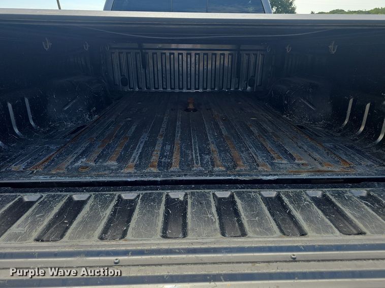 image for item DS4712 2012 Ford F350 Super Duty Lariat Crew Cab pickup truck