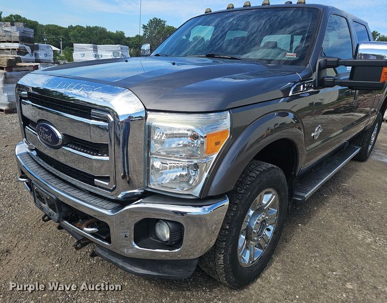 image for item DS4712 2012 Ford F350 Super Duty Lariat Crew Cab pickup truck