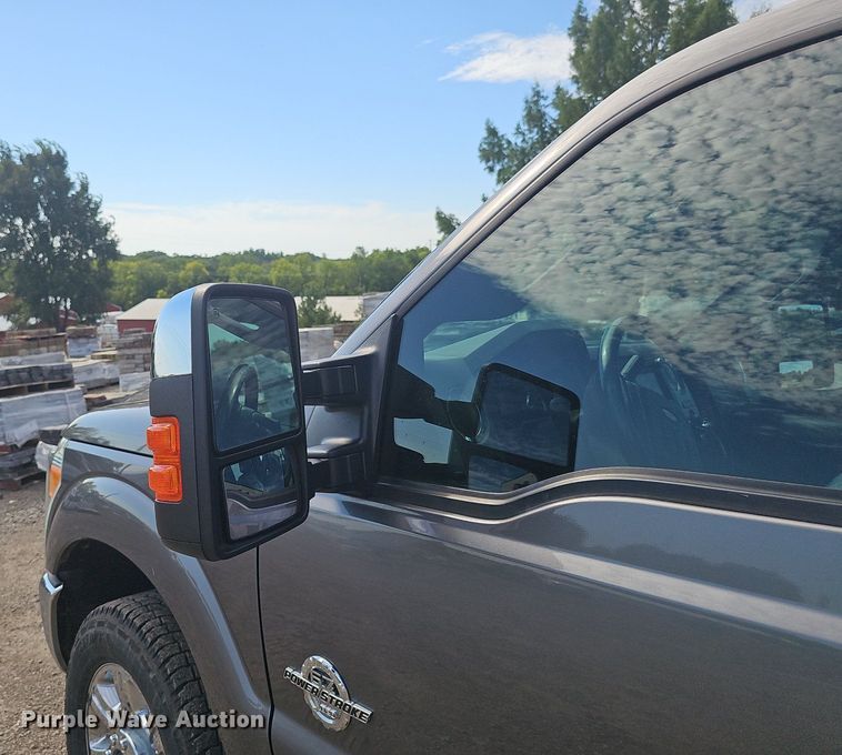 image for item DS4712 2012 Ford F350 Super Duty Lariat Crew Cab pickup truck