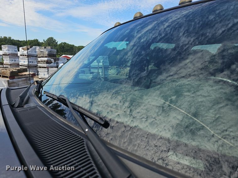 image for item DS4712 2012 Ford F350 Super Duty Lariat Crew Cab pickup truck