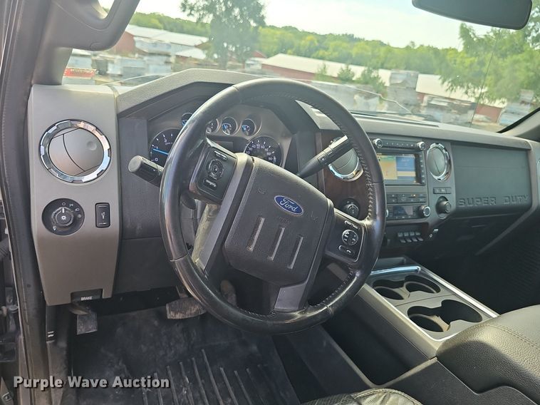 image for item DS4712 2012 Ford F350 Super Duty Lariat Crew Cab pickup truck