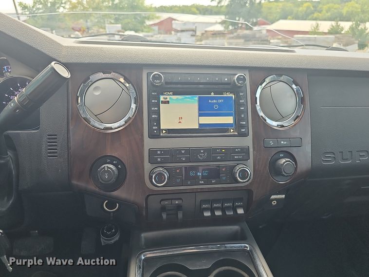 image for item DS4712 2012 Ford F350 Super Duty Lariat Crew Cab pickup truck