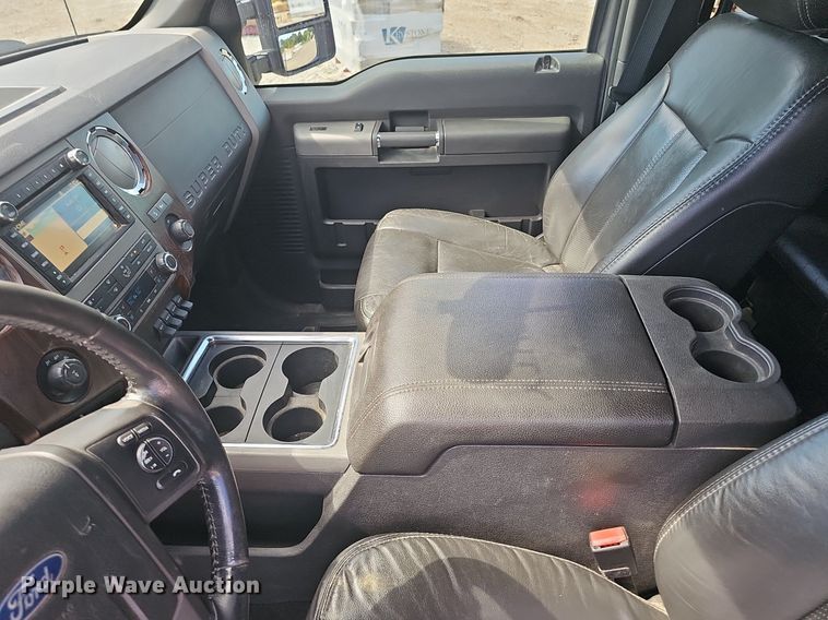 image for item DS4712 2012 Ford F350 Super Duty Lariat Crew Cab pickup truck