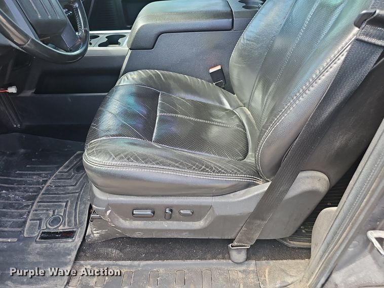 image for item DS4712 2012 Ford F350 Super Duty Lariat Crew Cab pickup truck