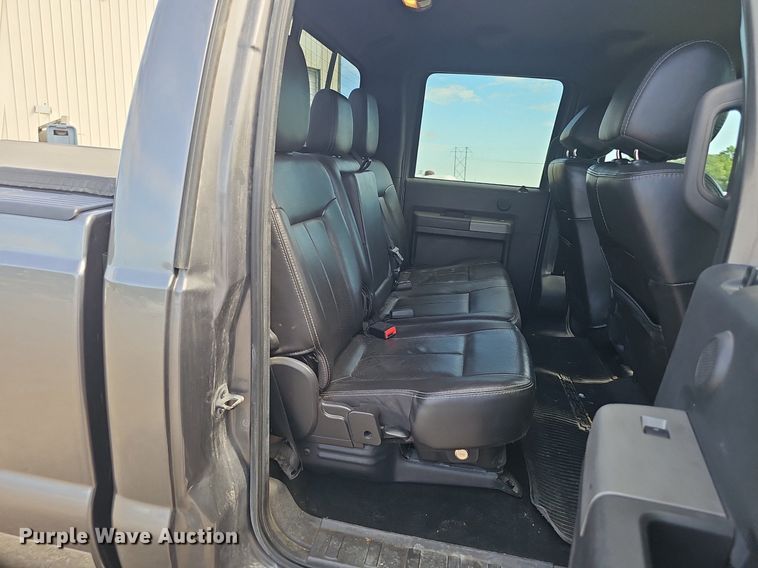 image for item DS4712 2012 Ford F350 Super Duty Lariat Crew Cab pickup truck