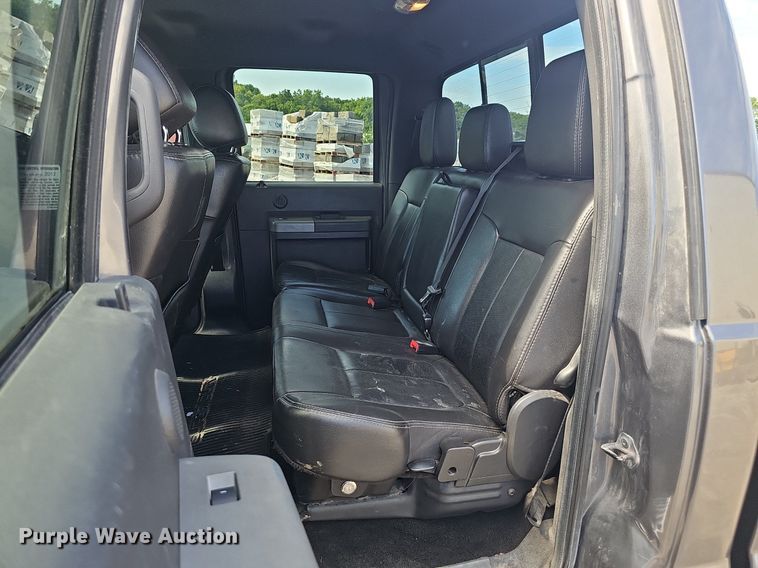 image for item DS4712 2012 Ford F350 Super Duty Lariat Crew Cab pickup truck