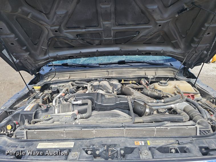 image for item DS4712 2012 Ford F350 Super Duty Lariat Crew Cab pickup truck