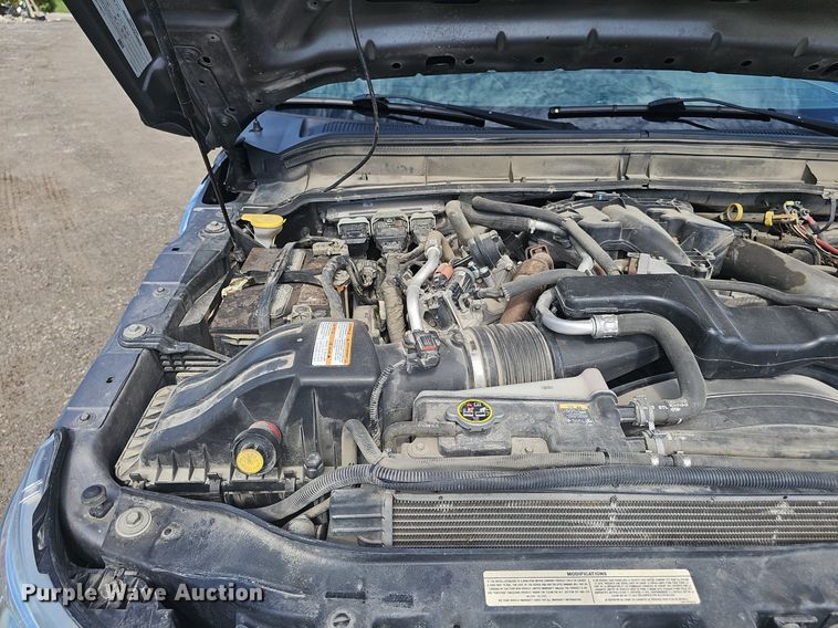 image for item DS4712 2012 Ford F350 Super Duty Lariat Crew Cab pickup truck