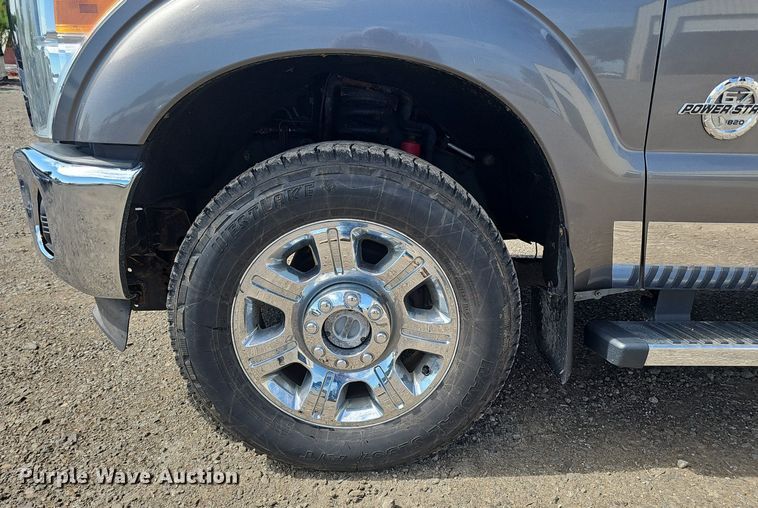 image for item DS4712 2012 Ford F350 Super Duty Lariat Crew Cab pickup truck