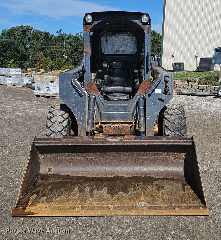 image for item DS4713 2014 John Deere 320E skid steer loader