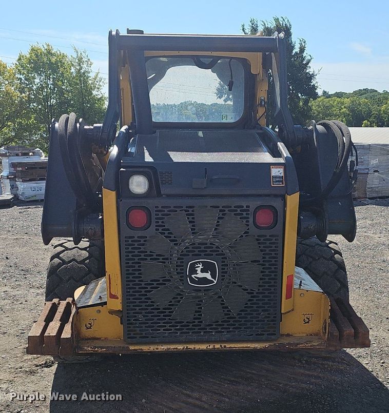 image for item DS4713 2014 John Deere 320E skid steer loader