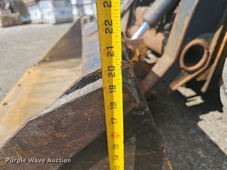 image for item DS4713 2014 John Deere 320E skid steer loader