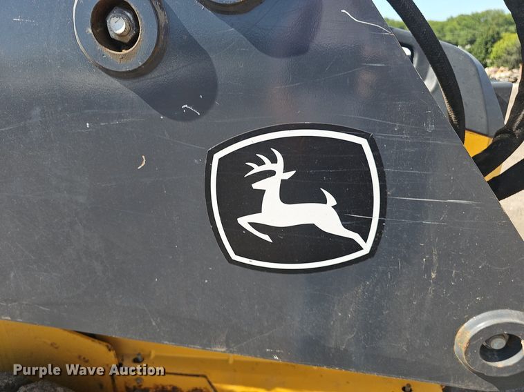 image for item DS4713 2014 John Deere 320E skid steer loader