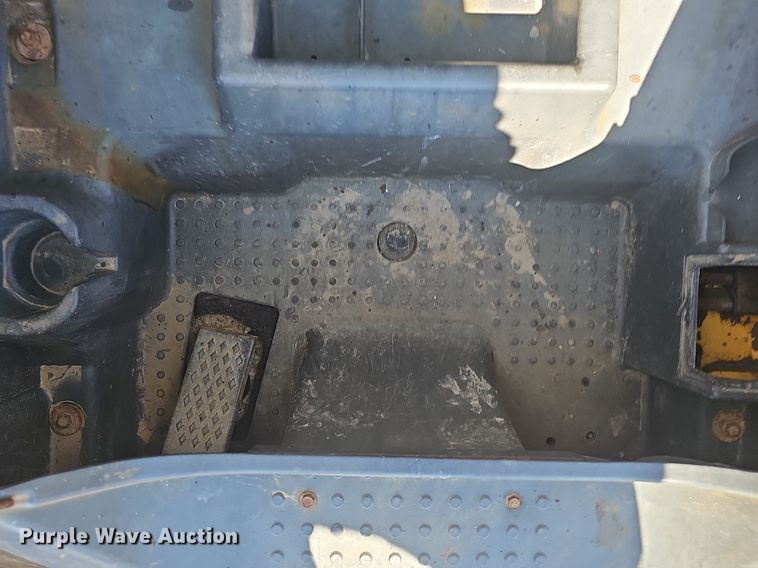 image for item DS4713 2014 John Deere 320E skid steer loader