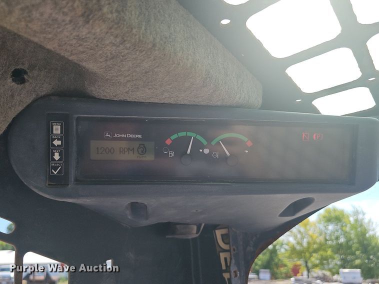 image for item DS4713 2014 John Deere 320E skid steer loader