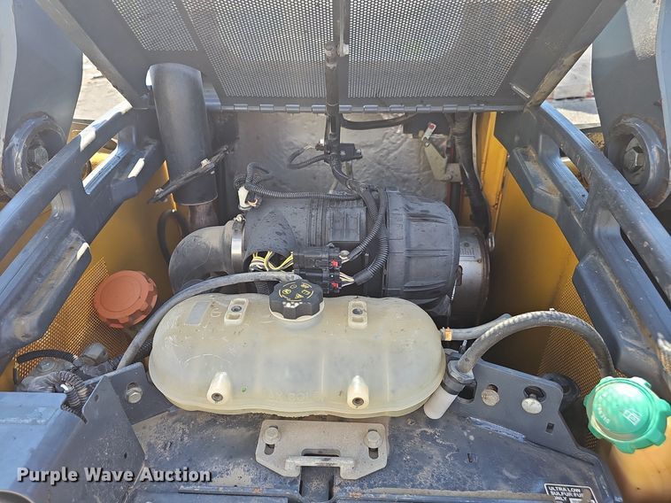 image for item DS4713 2014 John Deere 320E skid steer loader