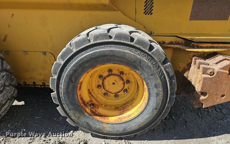 image for item DS4713 2014 John Deere 320E skid steer loader